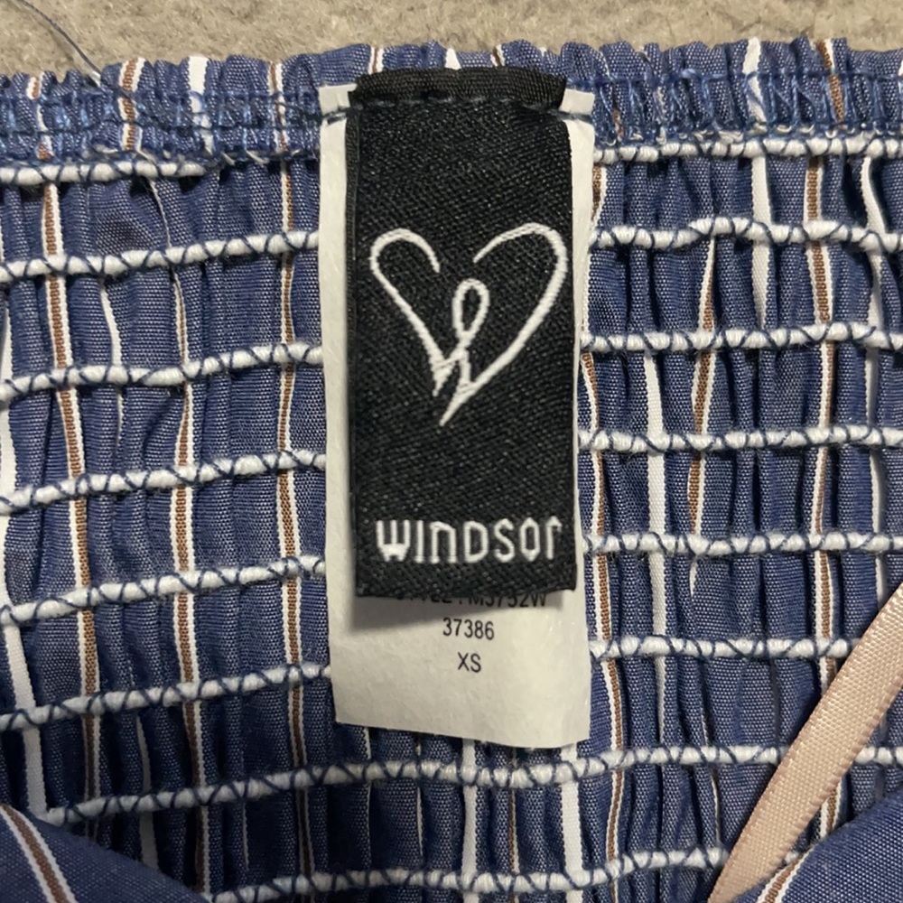 stripped blue and white Windsor tie front crop top - Picture 3 of 3